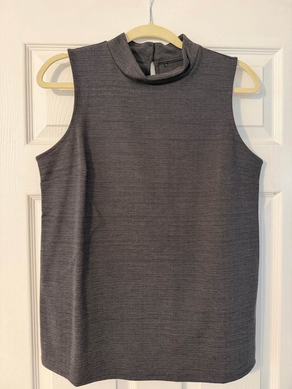 NWOT- Banana Republic Mock Turtleneck, Charcoal Gray- women’s large